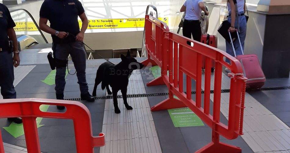 foto controlli stazione polizia