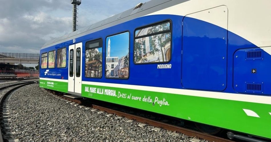 foto treno pellicolato