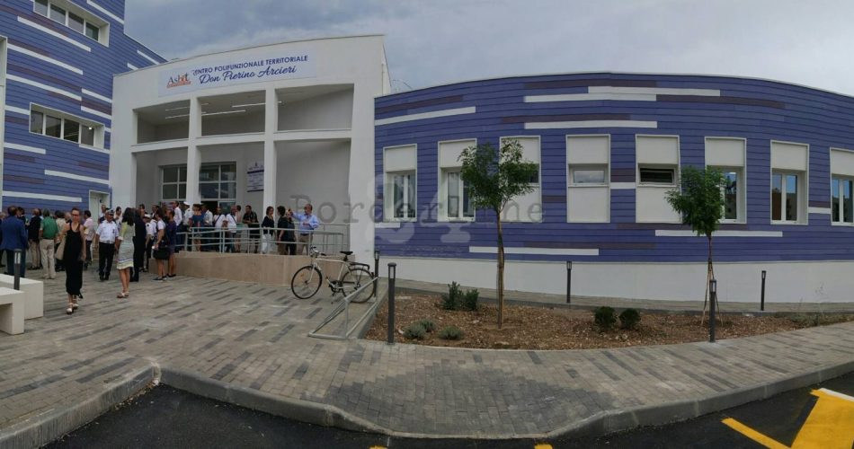 foto2 Bisceglie esterno struttura polifunzionale