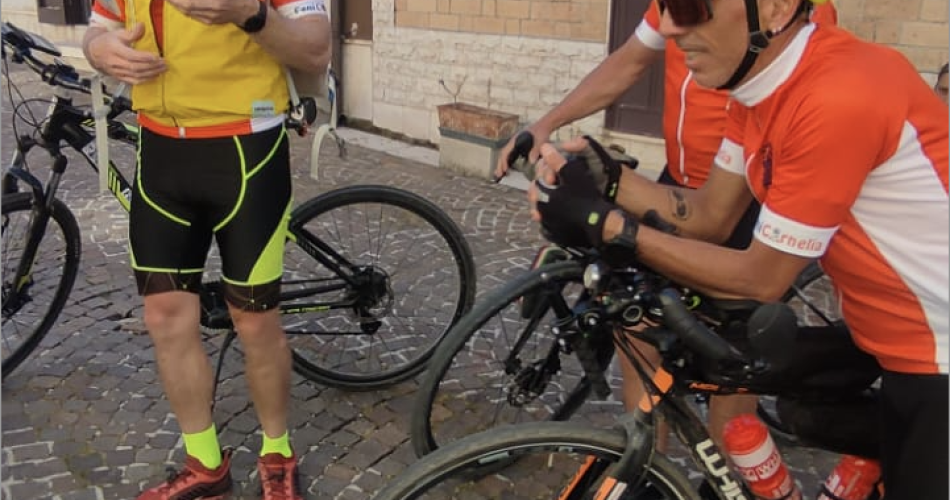 i ciclisti dell'associazione a Celle di San Vito