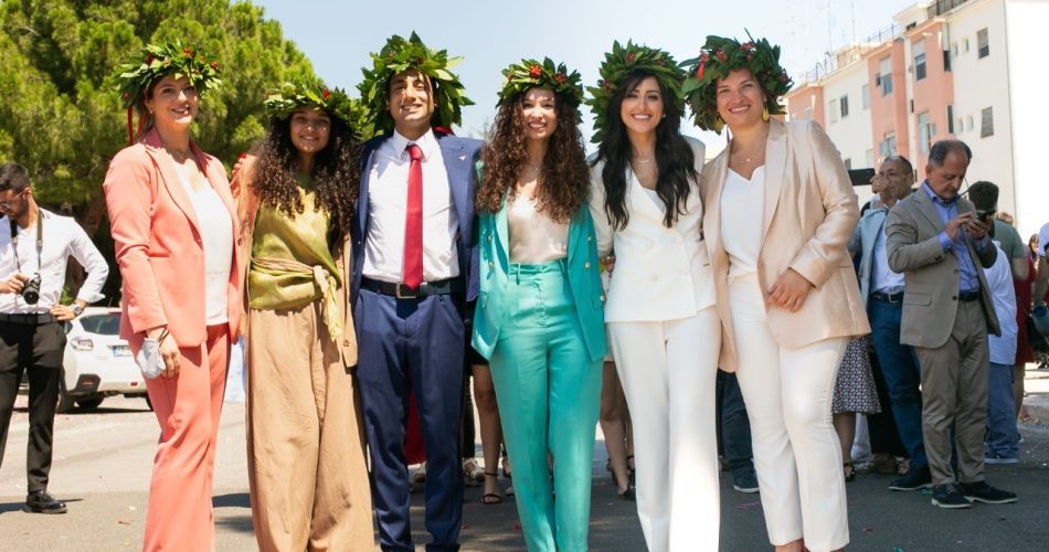 i neo architetti. Da SX. Antonella Roma - Emma Sabatelli - Raffaele Tarallo - Ilaria Stea - Roberta Occhionigro - Maria Pia Tridente