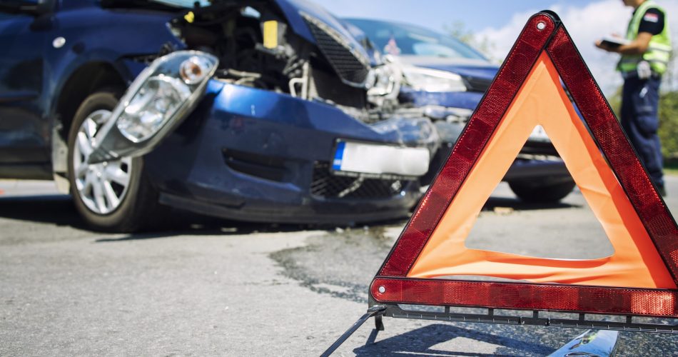assicurazione auto incidente freepik