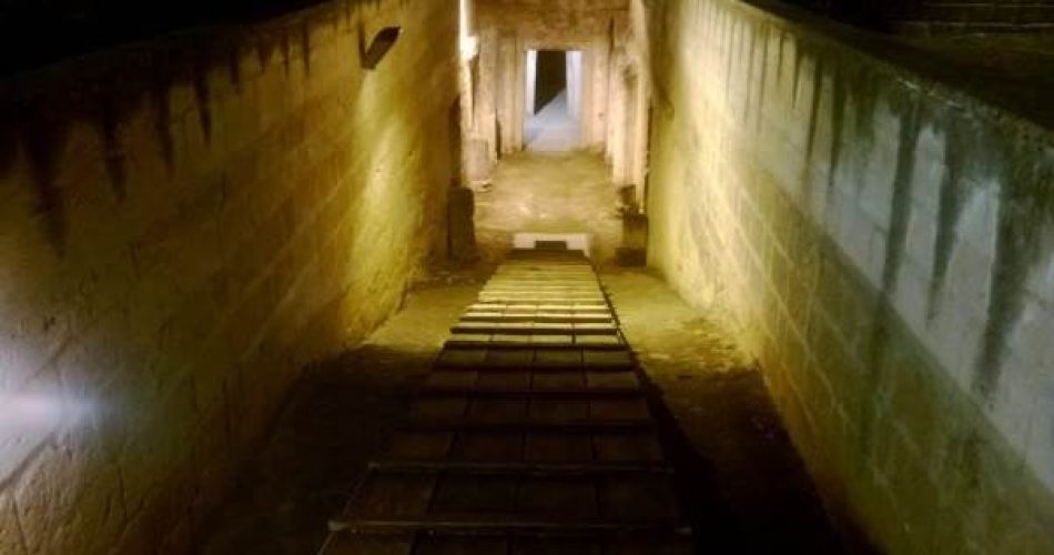 Ipogei Lagrasta Di Sera