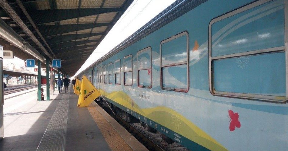 legambiente1 treno verde bari