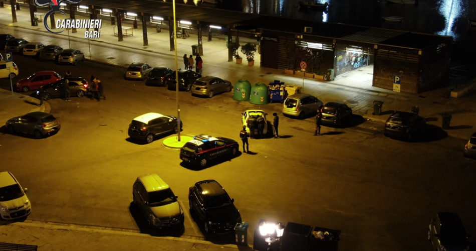 lungomare Bari sera carabinieri