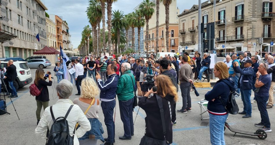 manifestazione commercianti1