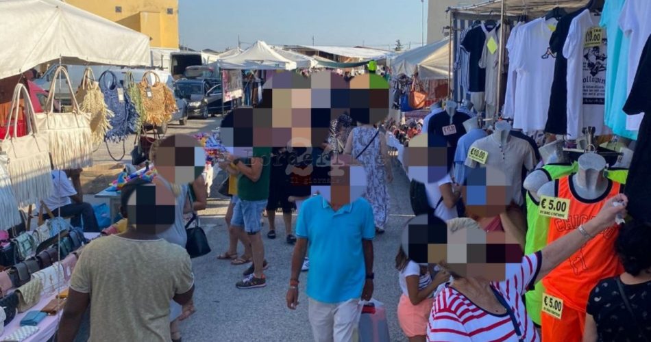 mercato via Napoli
