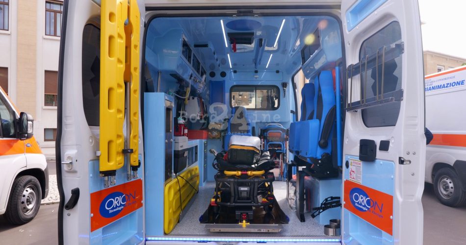 nuove ambulanze Policlinico Bari (10)