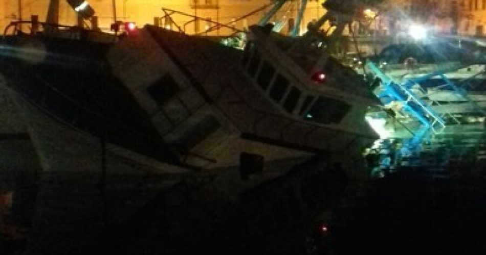 Scontro tra pescherecci a Trani