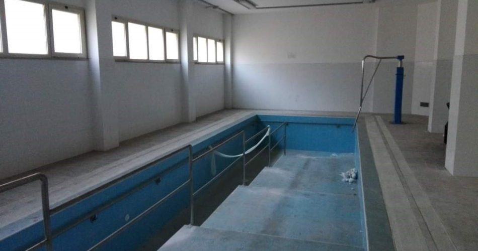 piscina policlinico