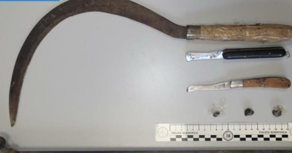 poliziacoltello