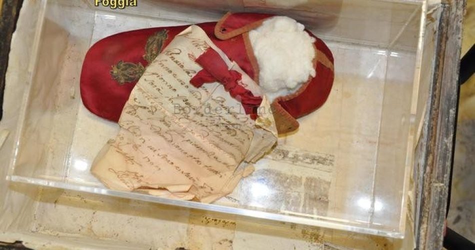 Reliquia trafugata e ritrovata a Foggia che sarebbe appartenuta al beato Papa Innocenzo XI