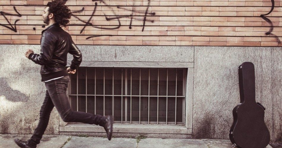 salvario-duemila-canzonette-tra-rock-e-folk-tra-taranto-e-torino 2