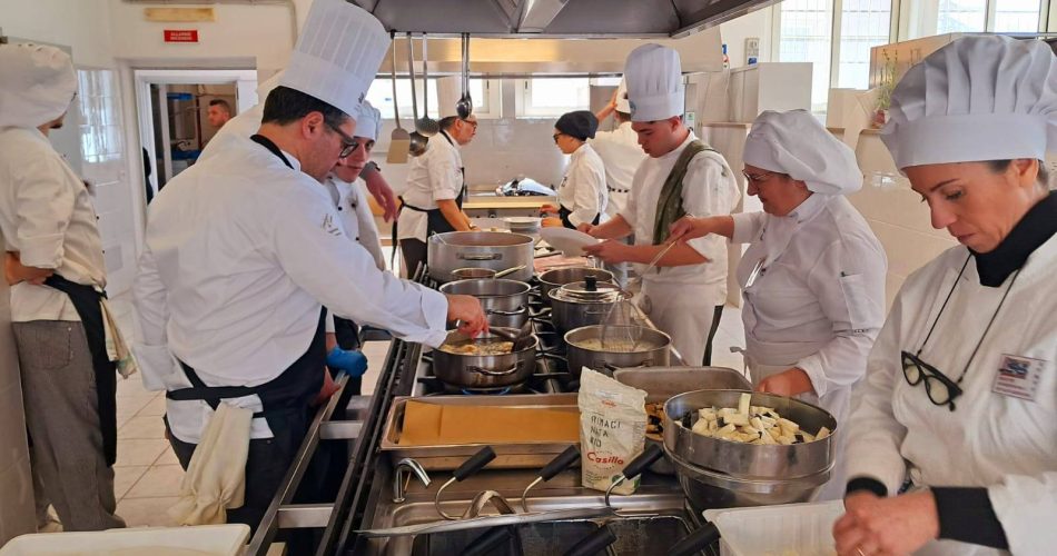 studenti chef in cucina