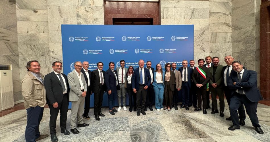 tavolo Mimit su Ac Boilers di Gioia del Colle