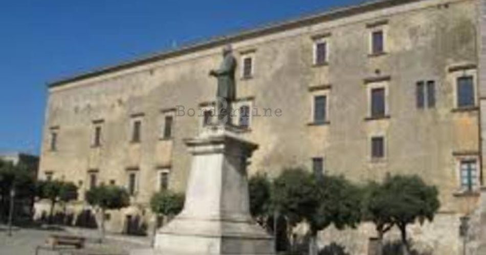 Il Comune di Tricase (Ansa)