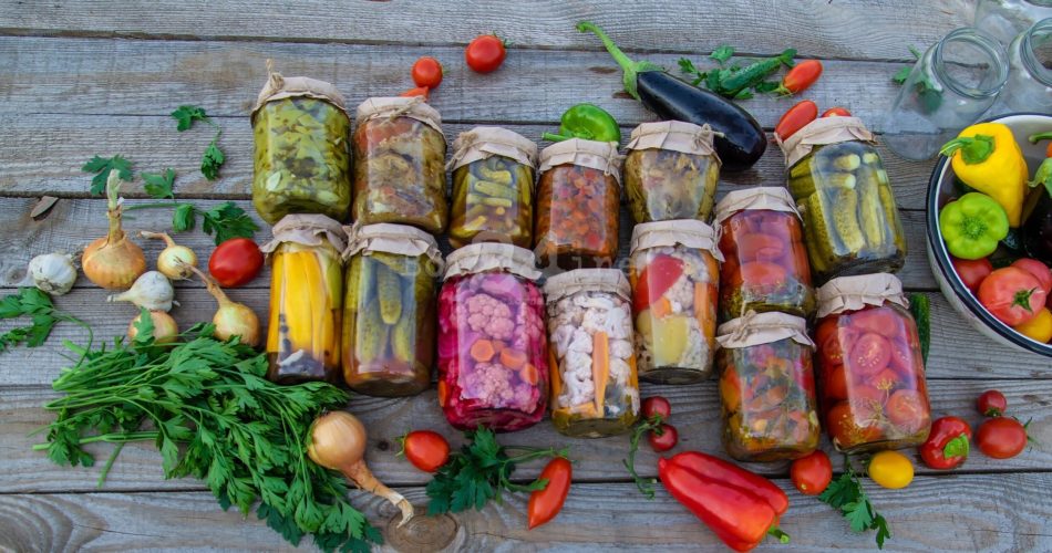 conserve barattoli verdure