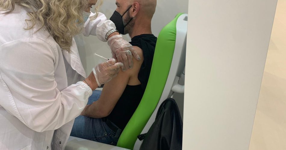 vaccinazioni caregiver hub Fiera di Bari_2