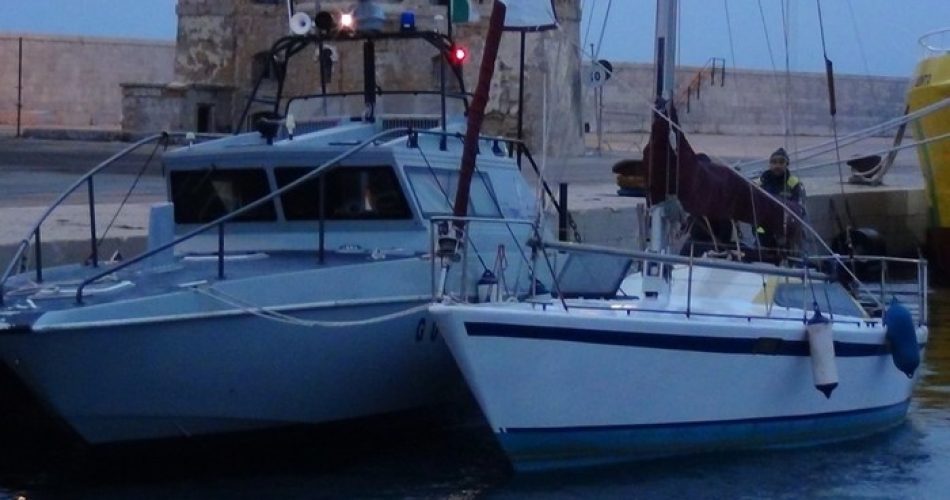 Veliero con migranti in Salento