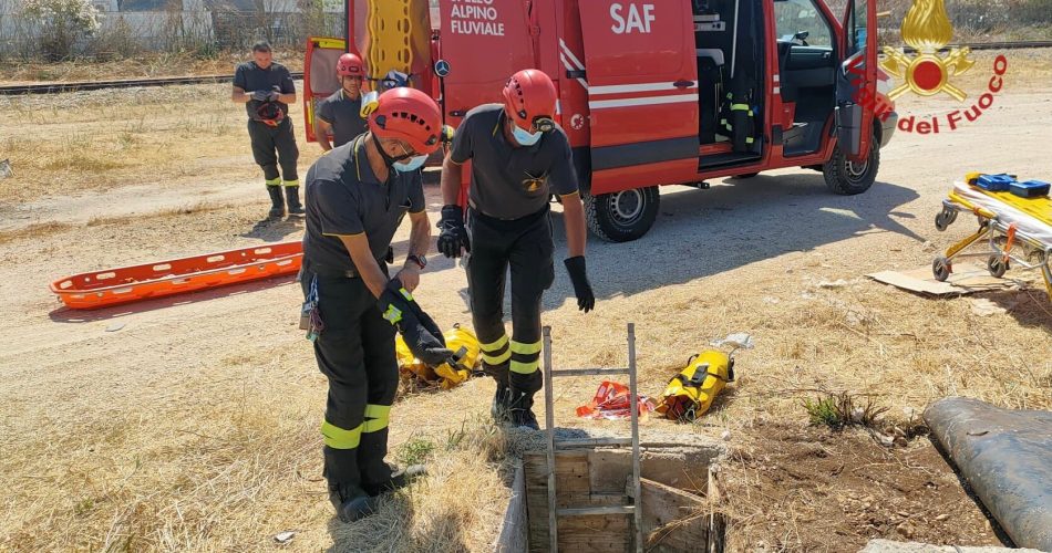 vigili del fuoco soccorso operaio