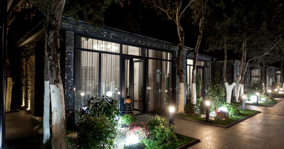 outside view of the restaurant cottage at night time