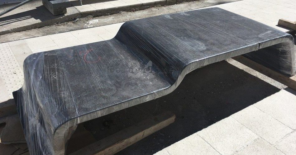 Nuove panchine||Particolare basole via Sparano